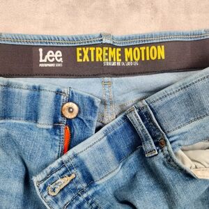 Lee Extreme Motion Active Stretch Jeans Straight Fit Tapered Leg 42x32
